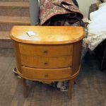 195 7223 CHEST OF DRAWERS